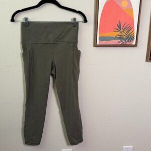 Athleta - Salutation Stash High Rise Mesh 7/8 Legging